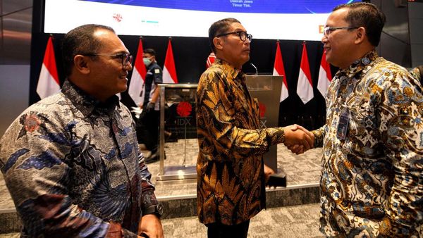 Penghargaan Top 3 Public Listed Companies