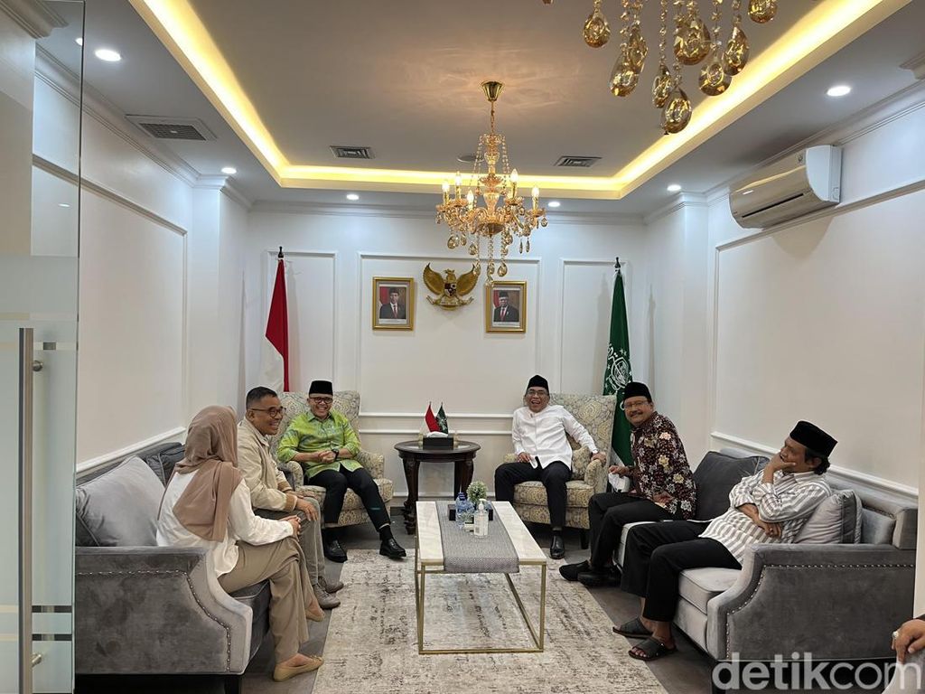 Garin Nugroho Garap Film Dokumenter 1 Abad NU, Apa Isinya? Garin Nugroho Garap Film Dokumenter 1 Abad NU, Apa Isinya?