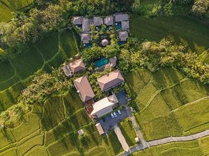 Valentine Romantis Berlatar Panorama Alam di The Sun of Granary Ubud