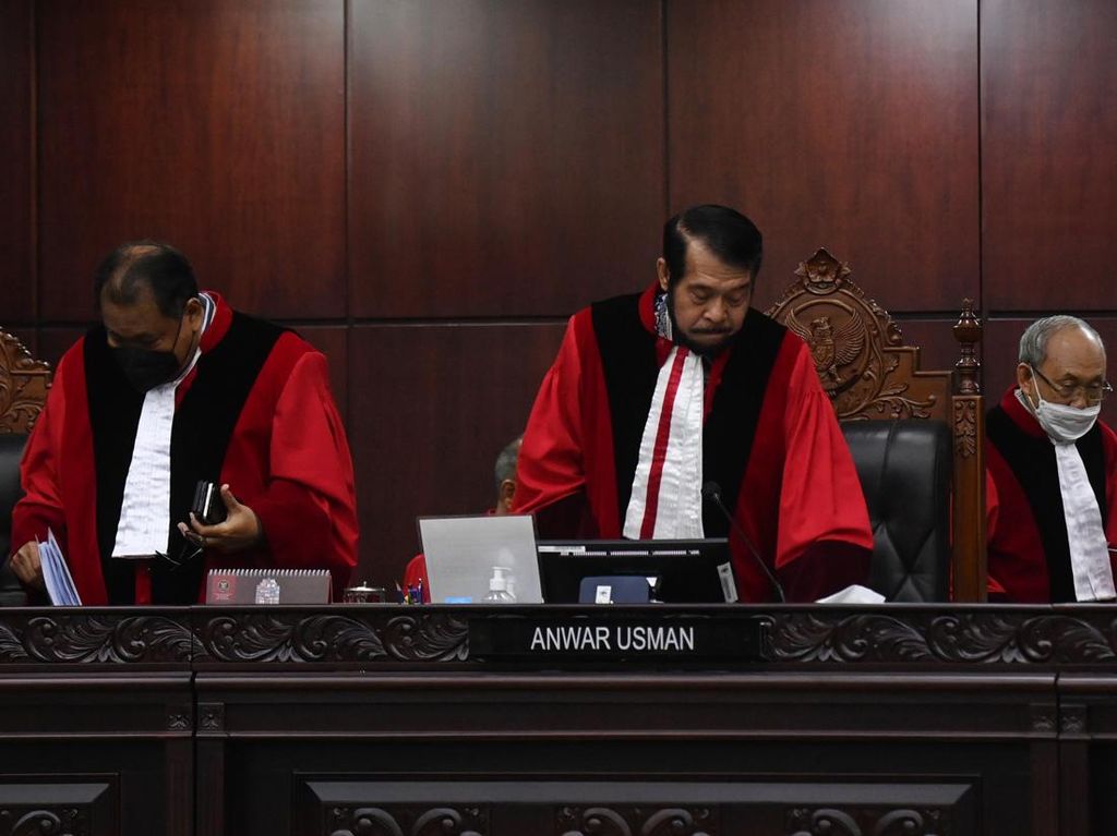 MK Tak Terima Gugatan Pencopotan Hakim Konstitusi Aswanto oleh DPR