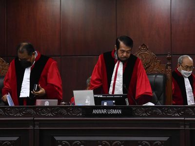Tok! Hakim MK Tolak Legalkan Nikah Beda Agama