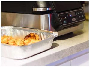 Apakah Wadah Aluminium Foil Aman Dipanaskan dalam Air Fryer? Apakah Wadah Aluminium Foil Aman Dipanaskan dalam Air Fryer?