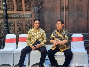 Anies Temui Komunitas Dalang di Padepokan Ki Anom Suroto, Bahas Apa?