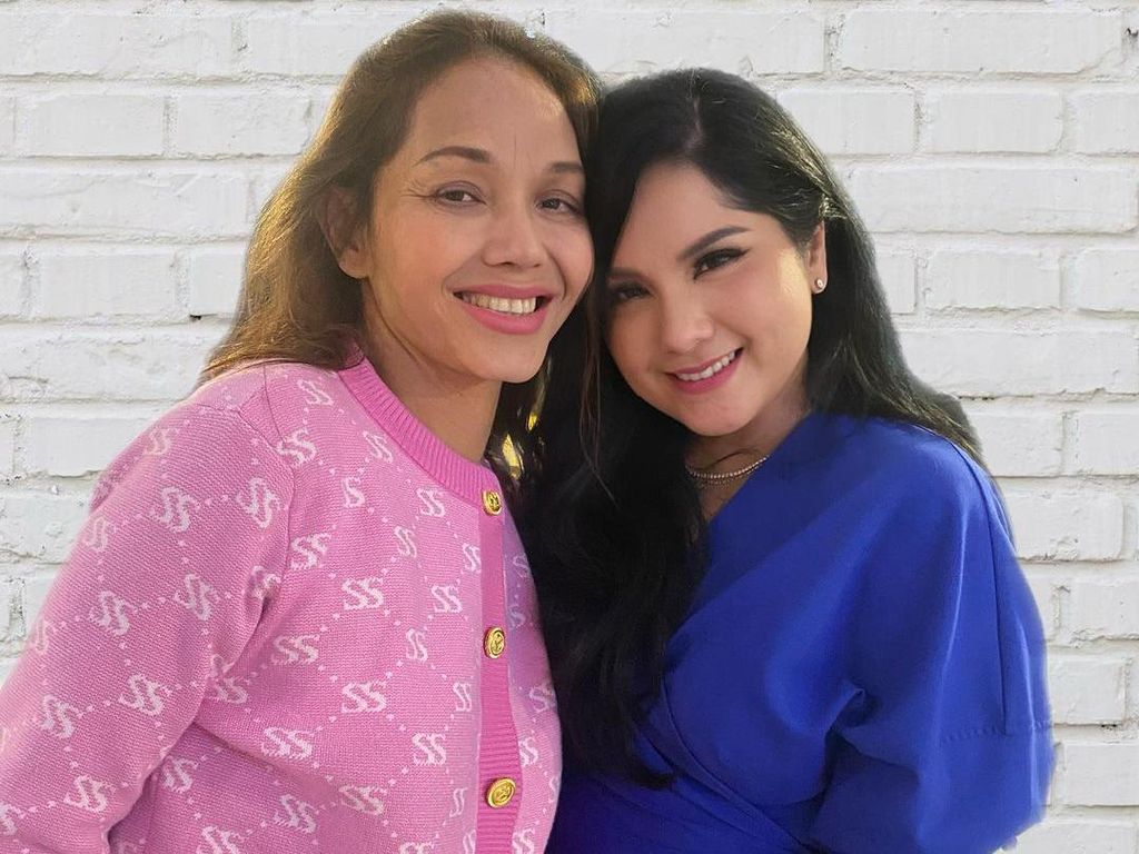 Annisa Pohan Bakal Rindu Berat dengan Bunda Corla Annisa Pohan Bakal Rindu Berat dengan Bunda Corla