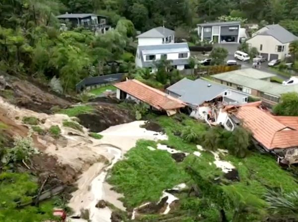 Diguyur Hujan Deras, Auckland Selandia Baru Longsor-Banjir