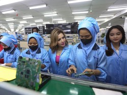 Barbie Kumalasari Dibuat Kagum Proses Pembuatan Set Top Box