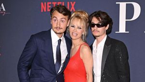 Potret 2 Putra Pamela Anderson Jadi Kontroversi karena Dukung Video Seks Ibu