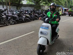 Cerita Ojol yang Pemasukannya Justru Turun Usai Pakai Motor Listrik