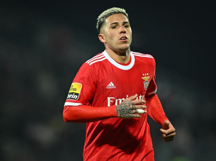 PACOS DE FERREIRA, PORTUGAL - JANUARY 26: Enzo Fernandez of SL Benfica in action during the Liga Portugal Bwin match between Pacos de Ferreira and SL Benfica at Estadio Capital do Movel on January 26, 2023 in Pacos de Ferreira, Portugal. (Photo by Octavio Passos/Getty Images)