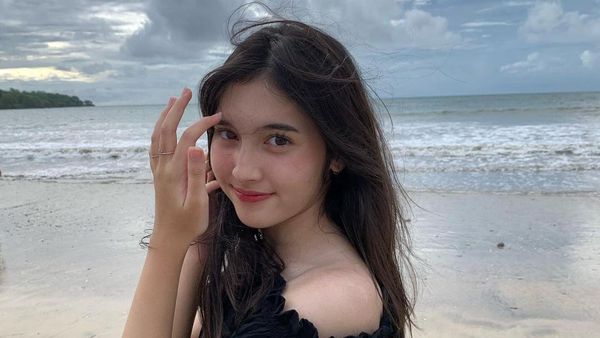 Gaby Rosse, Selebgram yang Cantik dan Kebiasaannya di Luar Nalar