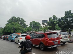 Jl Puspitek Tangsel Macet Pagi Ini, Warga: Parah Akhir-Akhir Ini