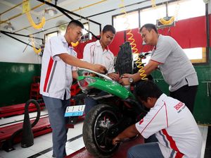 Keren! Siswa SMK di Blitar Bisa Bikin Motor Listrik