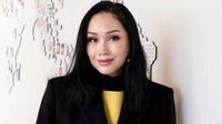 Makin Cantik dan Tampil Muda, Ini Potret Kulineran Titi DJ