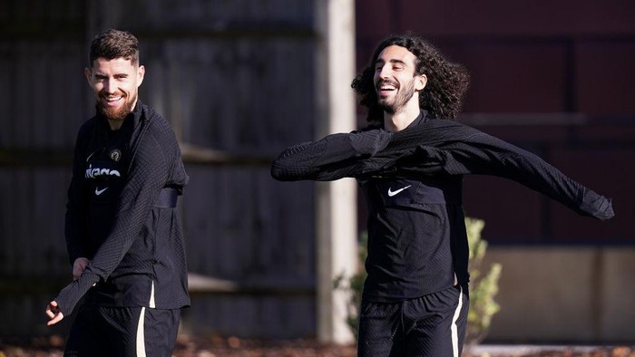 Chelseas Marc Cucurella (right) and Jorginho during a training session at Cobham Training Centre, Surrey. Picture date: Monday October 24, 2022. (Photo by Adam Davy/PA Images via Getty Images)