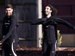 Cucurella Kaget Jorginho Pindah ke Arsenal