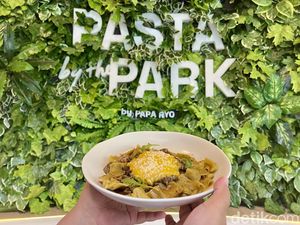 Ada Resto Pasta Hidden Gem di Taman Literasi Martha Tiahahu