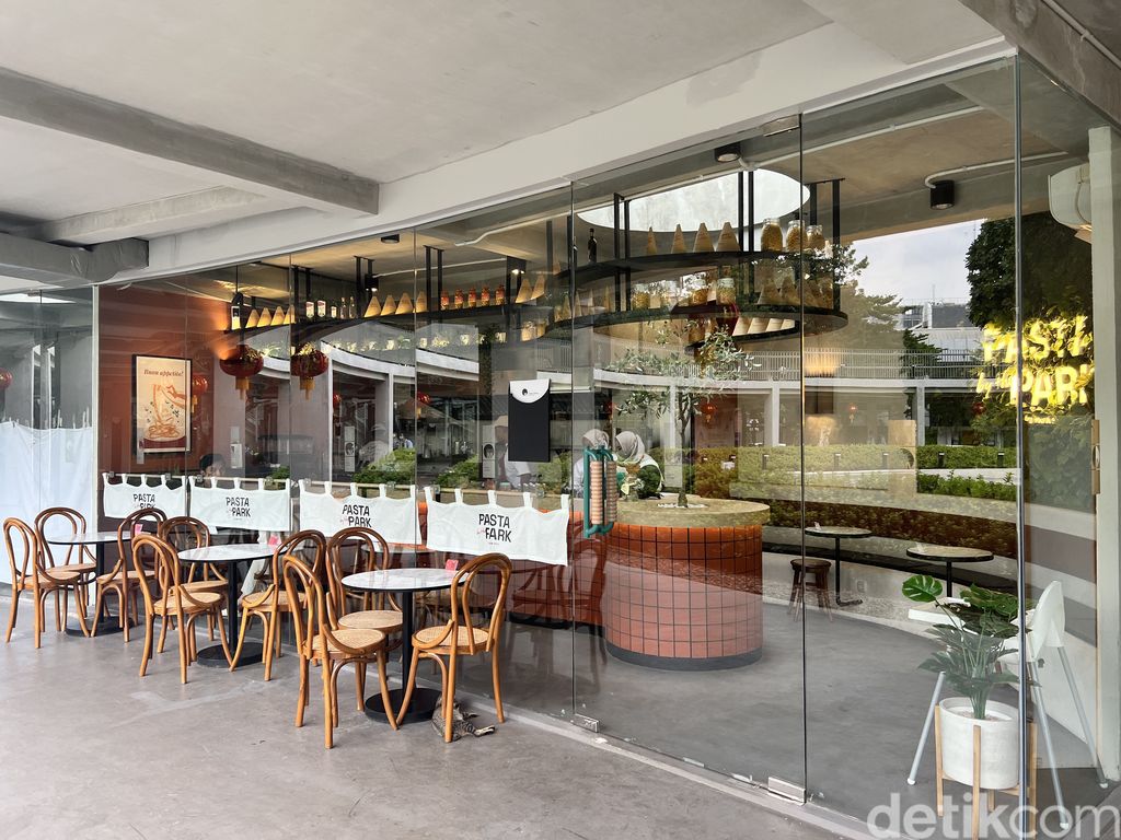 Pasta by The Park, tempat makan pasta 'hidden gem' di Blok M. Lokasinya ada di kawasan Taman Literasi Martha Tiahahu.
