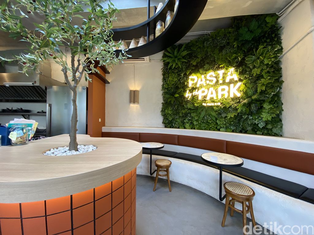 Pasta by The Park, tempat makan pasta 'hidden gem' di Blok M. Lokasinya ada di kawasan Taman Literasi Martha Tiahahu.