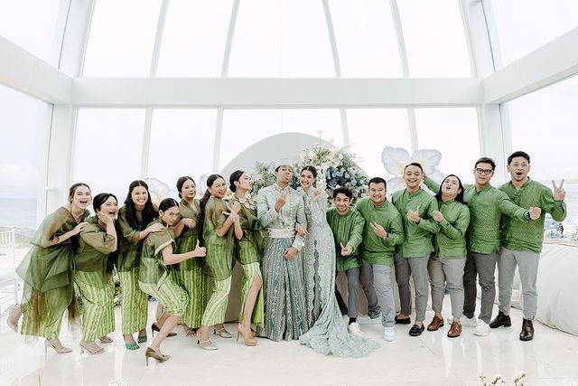 Pernikahan Mikha Tambayong dan Deva Mahenra
