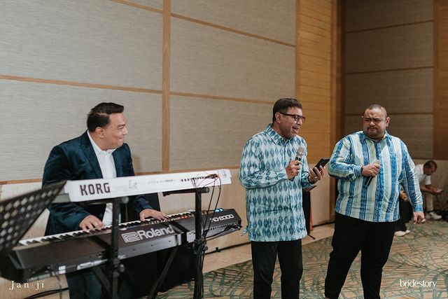 Pernikahan Mikha Tambayong dan Deva Mahenra