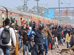 Tabrakan Maut Kereta di India, Korban Tewas Bertambah Jadi 207 Orang