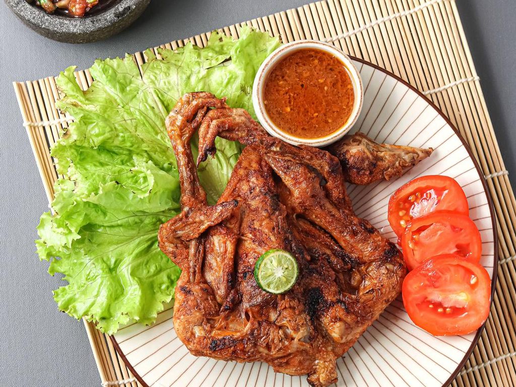 Resep Ayam Taliwang Khas Lombok yang Pedas Meresap Bumbunya