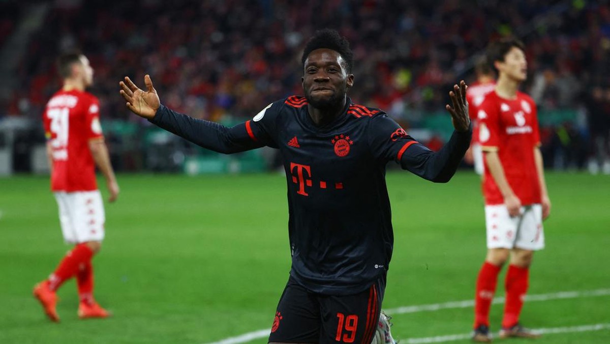 Hasil Mainz 05 vs Bayern Munich di DFB Pokal. (Foto: REUTERS/KAI PFAFFENBACH)