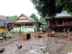 Pemukiman Warga Porak-poranda Diterjang Banjir Bandang Sulsel