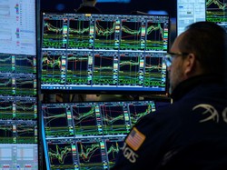 Bank Sentral Ramai-ramai Naikkan Suku Bunga, Ada Apa?