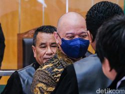 Dicecar Hakim, Irjen Teddy Berdalih Uji Anak Buah soal Tukar Sabu Jadi Tawas