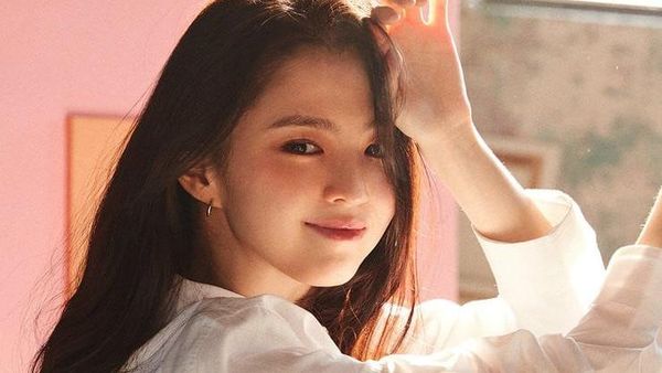 7 Foto Han So Hee Ngiklan Bareng Cha Eun Woo, Jadi Model Giordano