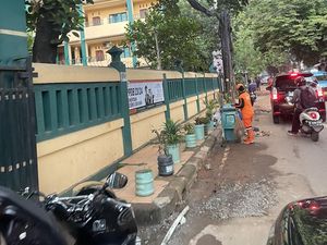 Sorotan Soleh Solihun yang Takjub Akan Mulusnya Jalan Seribu Galian Sorotan Soleh Solihun yang Takjub Akan Mulusnya Jalan Seribu Galian