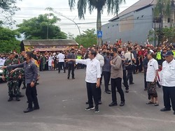 Warga Histeris Sambut Jokowi, Terakhir Dikunjungi Soeharto 33 Tahun Silam