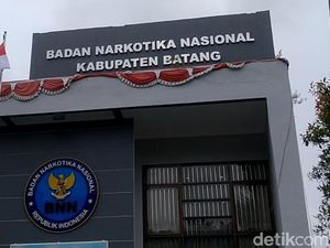 Anggota DPRD Kota Pekalongan Ditangkap BNN Terkait Sabu, Siapa Pemasoknya? Anggota DPRD Kota Pekalongan Ditangkap BNN Terkait Sabu, Siapa Pemasoknya?