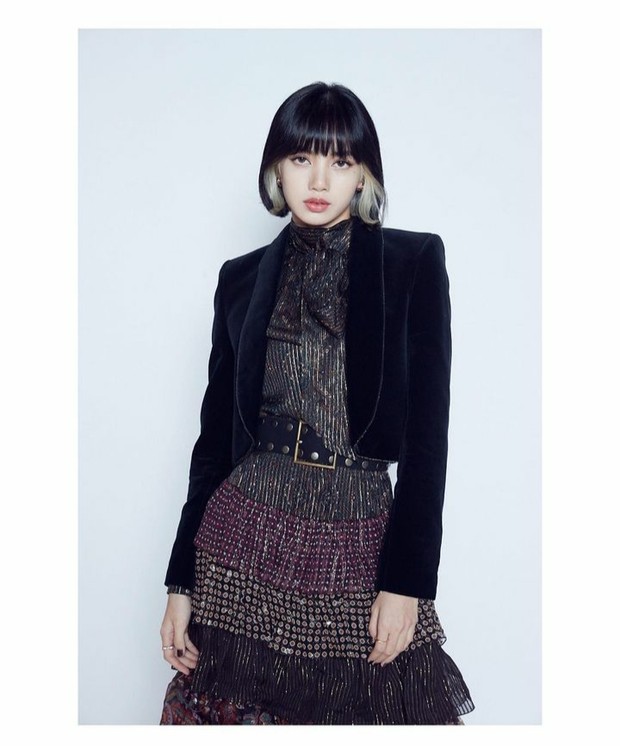 Lisa BLACKPINK/Foto: Instagram @lalalalisa_m Pakaian Serba Hitam ala Lisa BLACKPINK