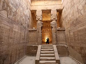 Mengagumi Keindahan Ukiran Kuil Dendera Mesir Kuno