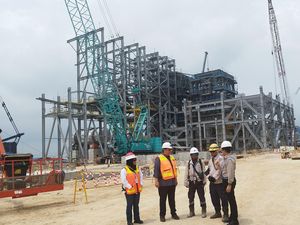 Airlangga Cek Pembangunan Smelter Freeport di Gresik, Progres 51,7%