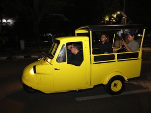 Naik Bemo Midget, Ijeck Sopiri Ridwan Kamil Berburu Kuliner di Medan