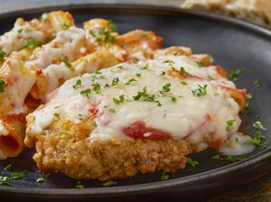 Resep Chicken Parmigiana ala Restoran yang Renyah Mulur Enak Resep Chicken Parmigiana ala Restoran yang Renyah Mulur Enak