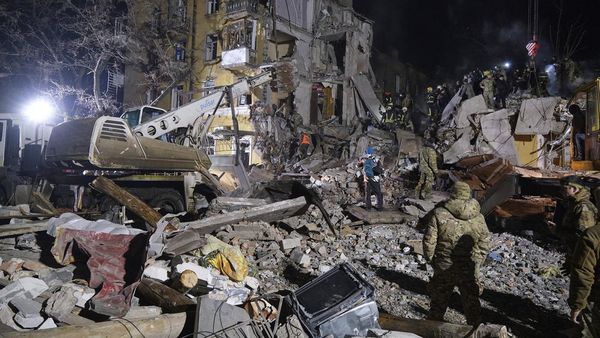 Rudal Rusia Hantam Aparteman Rusia, Tiga Orang Tewas