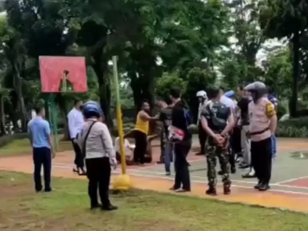 Ulah Pemuda Mabuk di Taman Jakarta Bikin Ibu-ibu Terganggu
