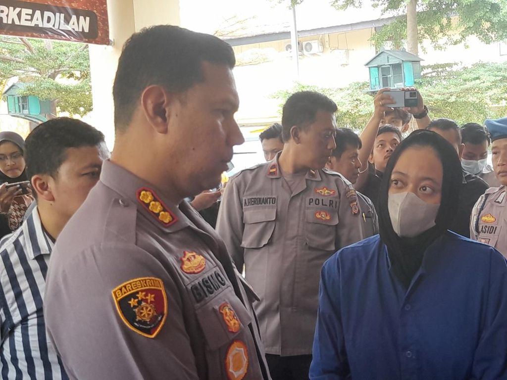 Wanita Penipu Calon Jemaah Umrah di Bogor Jadi Tersangka, Kini Ditahan Polisi Wanita Penipu Calon Jemaah Umrah di Bogor Jadi Tersangka, Kini Ditahan Polisi