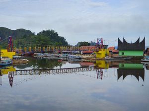 Warna-warni Jembatan Gantung Sungai Pisang Sang Penunjang Akses Wisata