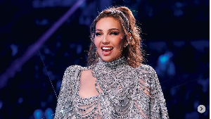 10 Pesona Thalia Marimar di Usia 51, Kembali Bergaya Jadi Gadis Pantai