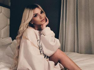 Ketahuan Jadi Model OnlyFans, Wanita Ini Dilarang Menginjak Sekolah Anak Ketahuan Jadi Model OnlyFans, Wanita Ini Dilarang Menginjak Sekolah Anak