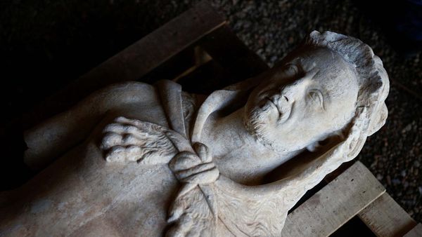 Begini Bentuk Patung Hercules yang Ditemukan di Saluran Pembuangan