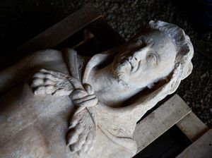 Begini Bentuk Patung Hercules yang Ditemukan di Saluran Pembuangan