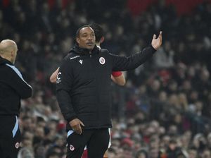 Legenda MU Anggap Staf Ten Hag Tak Ramah