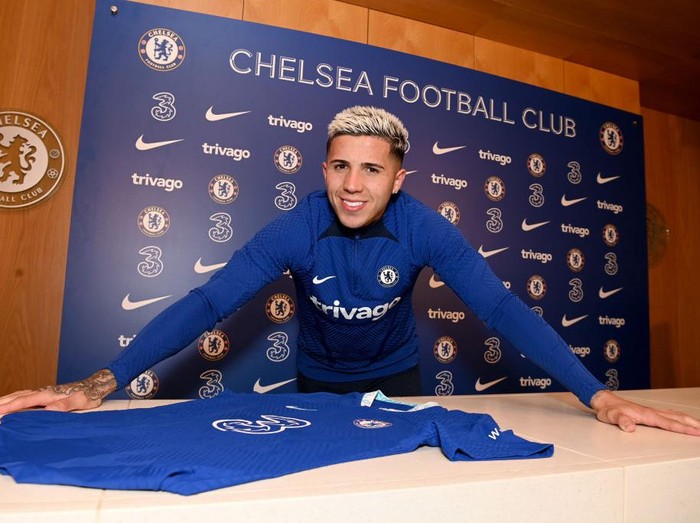 COBHAM, ENGLAND - FEBRUARY 01: Chelsea unveil new signing Enzo Fernandez at Chelsea Training Ground on February 1, 2023 in Cobham, England. (Photo by Darren Walsh/Chelsea FC via Getty Images)