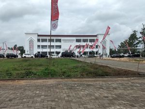 Sri Mulyani hingga Mahfud Md Kunjungi SD Internasional di Sumenep